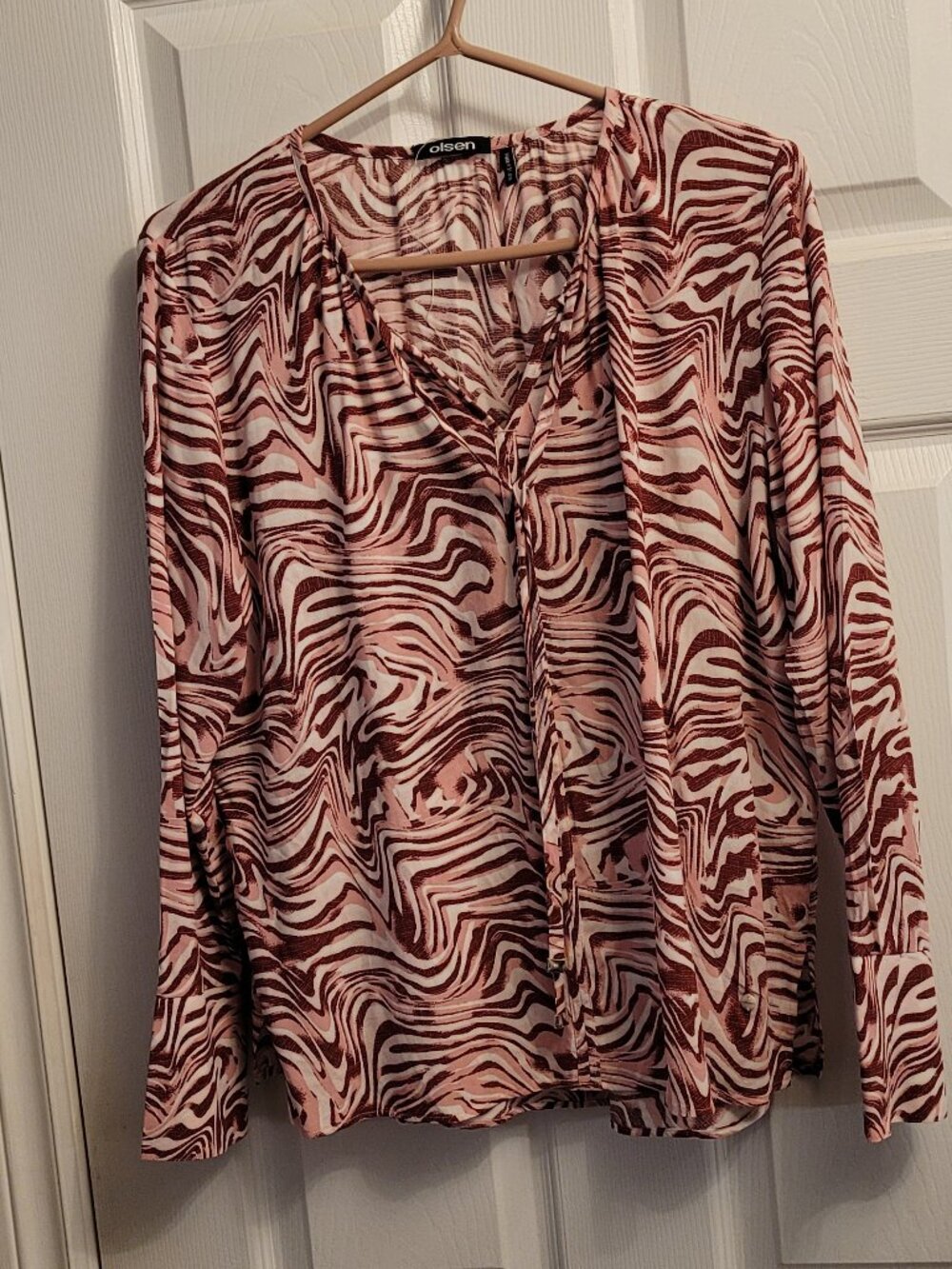 🌹NWOT🌹Beautiful Olsen Blouse